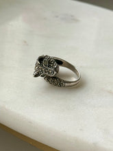 Load image into Gallery viewer, Vintage Sterling Silver Marcasite Wraparound Panther Ring Size 9
