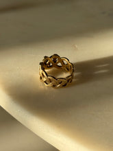 Load image into Gallery viewer, Vintage Woven Natural Diamond Solid 14k Gold Ring Size 6.75
