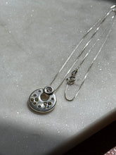 Load image into Gallery viewer, Vintage Sterling Silver Necklace 18”
