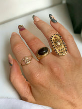 Load image into Gallery viewer, Black Onyx Ribbed 14k Ring Size 6.25

