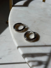 Load image into Gallery viewer, Ribbed Tubular Sterling Silver Hoops
