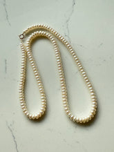 Load image into Gallery viewer, Vintage 10k Gold Pearl Necklace 18”
