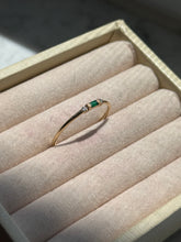 Load image into Gallery viewer, Emerald Diamond 14k Gold Ring Size 9.25
