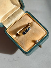 Load image into Gallery viewer, Vintage 1970s Blue Sapphire 18k Gold Ring Size 4.25
