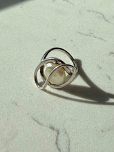 Load image into Gallery viewer, Pearl Sterling Silver Ring Size 6.25

