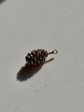 Load image into Gallery viewer, Vintage Solid 18k Gold Pinecone Pendant
