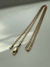 Load image into Gallery viewer, Flat Mariner 14k Yellow Gold Chain 20”
