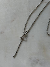 Load image into Gallery viewer, Vintage Sterling Silver Toggle Clasp Necklace 17”
