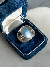 Load image into Gallery viewer, Blue Pearl Sterling Ring Size 7
