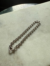 Load image into Gallery viewer, Flat Mariner Sterling Silver Bracelet 7.25”
