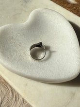 Load image into Gallery viewer, Vintage Sterling Silver Cat Ring Size 6.75

