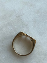 Load image into Gallery viewer, Vintage Initial ‘DM’ Solid 14k Gold Ring Size 4
