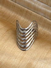 Load image into Gallery viewer, Vintage Sterling Silver Ring Size 8
