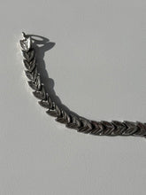Load image into Gallery viewer, Vintage Sterling Silver Bracelet 7.75”
