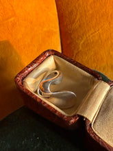 Load image into Gallery viewer, Solid Sterling Silver Modernist Ring Size 6
