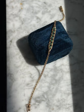 Load image into Gallery viewer, Vintage 14k Gold Emerald Bracelet 7.5”

