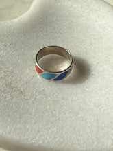 Load image into Gallery viewer, Vintage Enamel Sterling Silver Band Size 5.75
