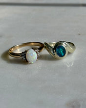Load image into Gallery viewer, Vintage Tourmaline 14k Solid Yellow Gold Ring
