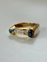 Load image into Gallery viewer, Vintage Modernist 18k Yellow Gold Cabochon Ring Size 7
