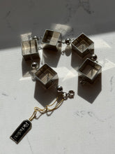 Load image into Gallery viewer, Deadstock Vintage Richielou Cube Bracelet

