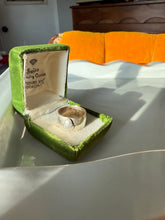 Load image into Gallery viewer, Vintage 1940s Sterling Ring Size 8
