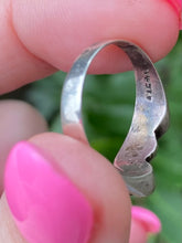 Load image into Gallery viewer, Abalone Inlay Swan Sterling Silver Ring
