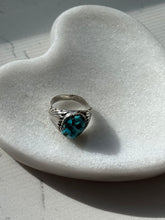 Load image into Gallery viewer, Vintage Turquoise Sterling Silver Ring Size 9
