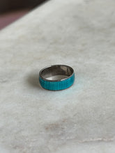 Load image into Gallery viewer, Vintage Blue Enamel Sterling Silver Band Size 5
