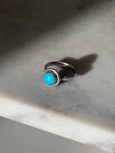 Load image into Gallery viewer, Vintage Turquoise Sterling Silver Ring Size 7
