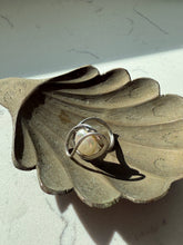 Load image into Gallery viewer, Pearl Sterling Silver Ring Size 6.25
