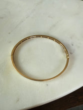 Load image into Gallery viewer, Vintage Princess Cut Natural Blue Sapphire 14k Yellow Gold Bangle Bracelet
