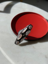 Load image into Gallery viewer, Vintage Mother of Pearl Sterling Silver Ring Size 7
