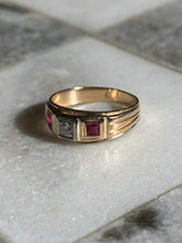 Load image into Gallery viewer, 1940s Diamond &amp; Synthetic Spinel Ring
