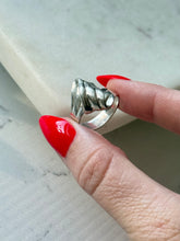 Load image into Gallery viewer, Vintage Sterling Silver Ring Size 5.75
