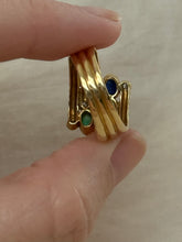 Load image into Gallery viewer, Vintage Cabochon 18k Yellow Gold Ring Size 7

