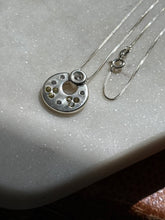 Load image into Gallery viewer, Vintage Sterling Silver Necklace 18”
