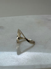 Load image into Gallery viewer, Vintage Sterling Wave Ring Size 7.25
