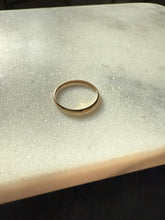 Load image into Gallery viewer, Dainty 14k Yellow Gold Ring Size 6.75
