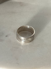 Load image into Gallery viewer, Vintage Solid Sterling Silver Band Size 6.75
