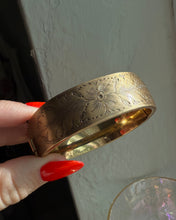 Load image into Gallery viewer, Gold Filled 1/20 12k Bangle 6.25”
