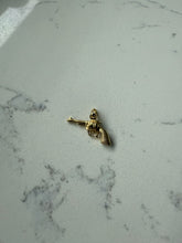 Load image into Gallery viewer, Vintage 18k Yellow Gold Gun Charm
