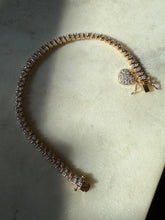 Load image into Gallery viewer, Dangle Heart Gold Vermeil Bracelet 7”
