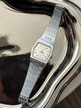 Load image into Gallery viewer, Vintage Timex Silver Tone Wrist Watch 7”
