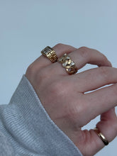 Load image into Gallery viewer, Vintage Woven Natural Diamond Solid 14k Gold Ring Size 6.75
