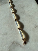 Load image into Gallery viewer, Mother of Pearl 14k Gold Bracelet 7.25”
