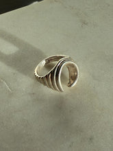 Load image into Gallery viewer, Ribbed Sterling Silver Ring Size 6.5
