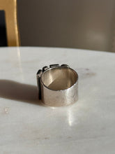 Load image into Gallery viewer, Vintage Sterling Silver Multistone Inlay Ring Size 5.5
