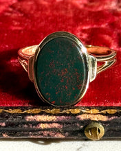 Load image into Gallery viewer, Vintage 1960s Bloodstone 14k Gold Ring Size 7.5
