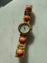 Load image into Gallery viewer, Vintage Goldtone Wrist Watch 7.25”
