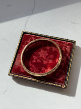 Load image into Gallery viewer, Vintage Basket Weave Textured 14k Yellow Gold Bangle Bracelet
